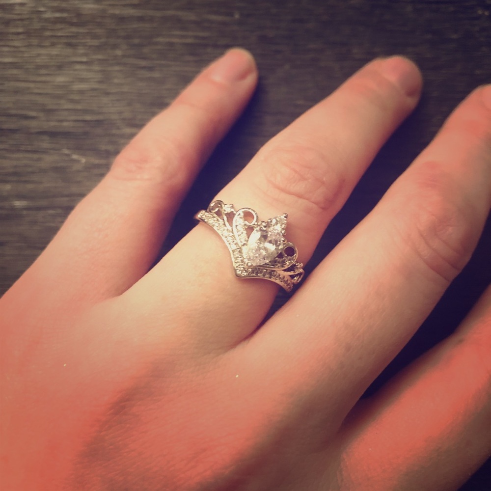 Diamond ring size 7 silver and white